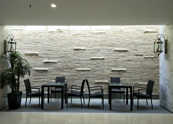 Grand Senyum Hotel Yogyakarta